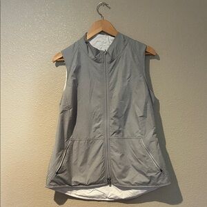 Light Gray Sleeveless Zip-Front Women's Vest